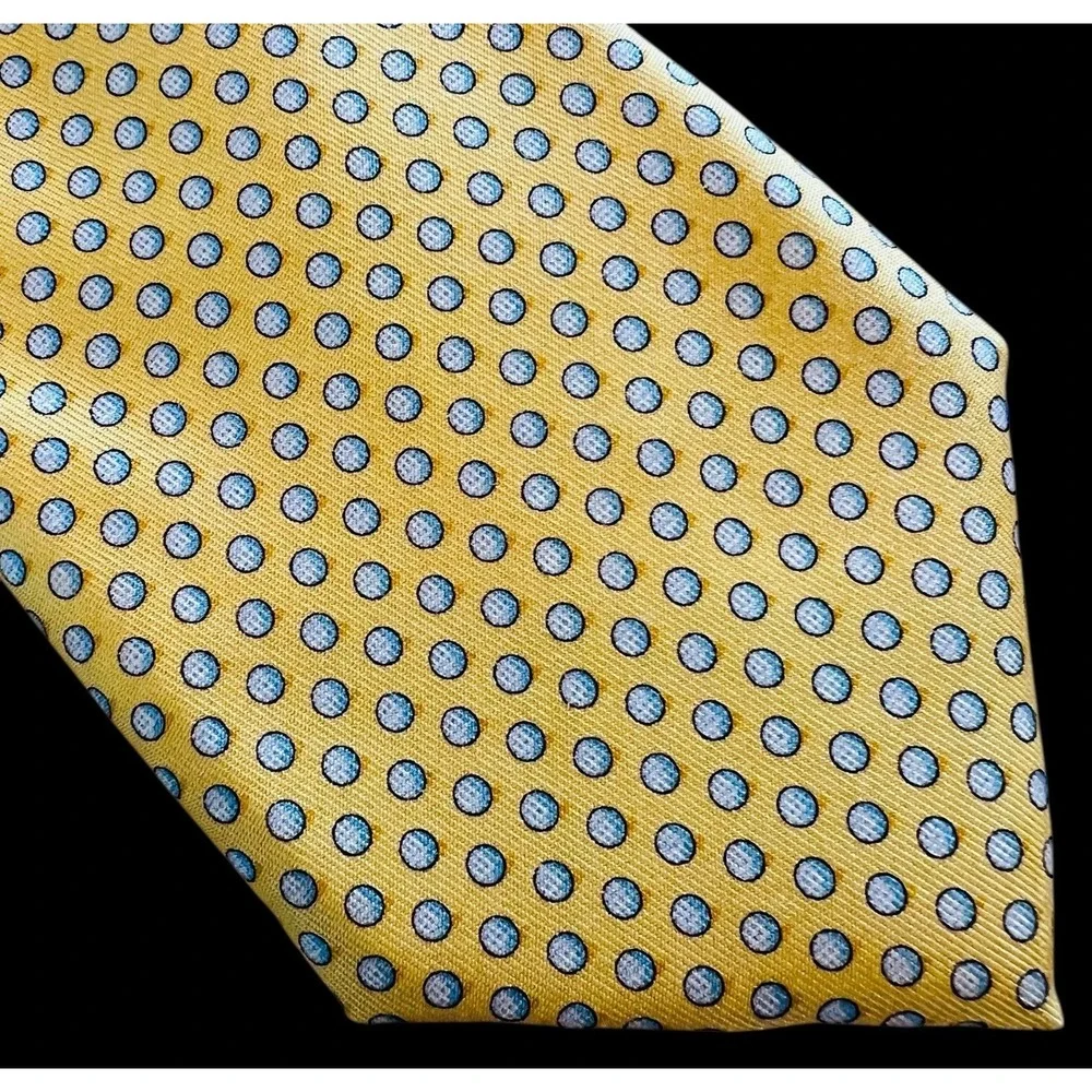 Vineyard Vines Shep & Ian Martha's Vineyard Yellow Golf Balls 100% Silk Tie 58